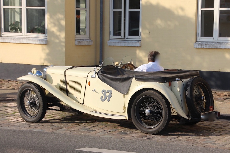 Ein offener MG aus den 1930er Jahren