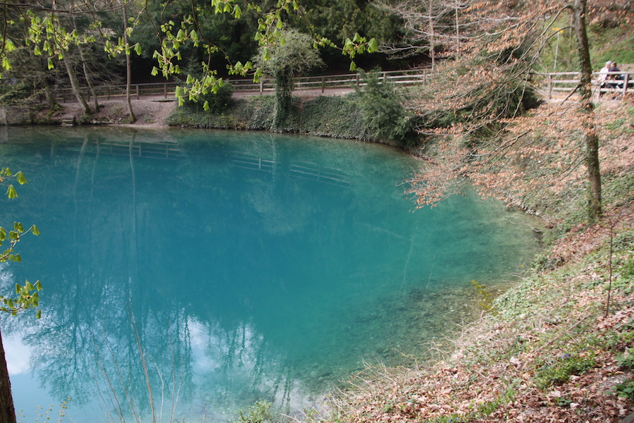 Der Blautopf bei Blaubeuren