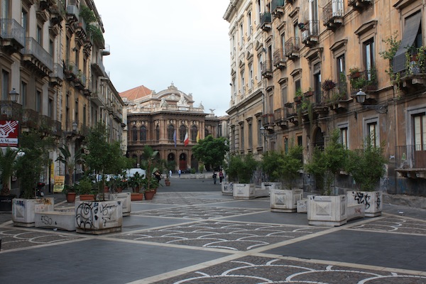 Der Bellini-Platz in Catania - „bella“ ist er nicht.