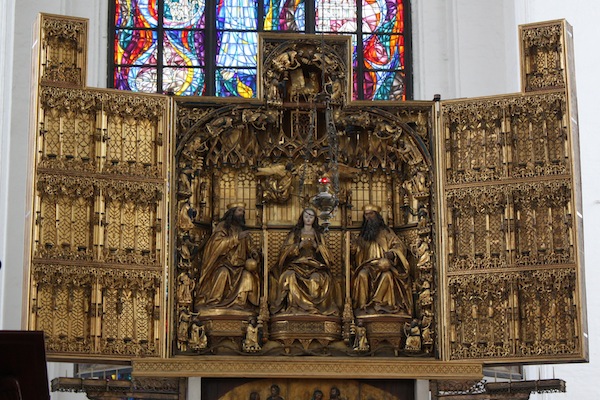 Tryptychon am Altar der Marienkurche