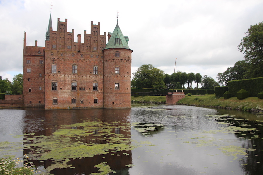 Schloß Egeskov bei Kværndrup/Fünen