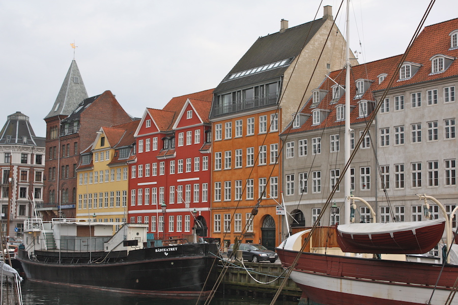 Nyhaven mit Andersen Wohnung (rotes Haus Nr. 20). Mäz, 2010