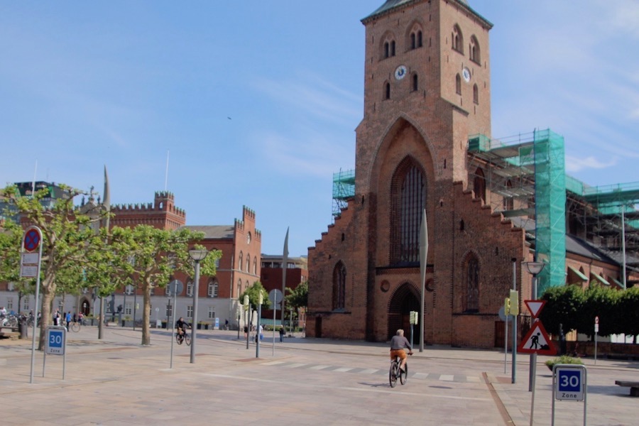 Sankt Knud ist die Domkirche in Odensee, etwa 300 Meter vom Wohnhaus der Andersens entfernt.