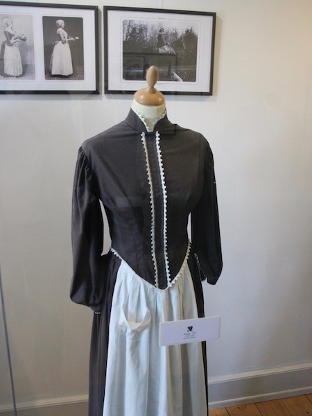 Dienstmädchenkleid