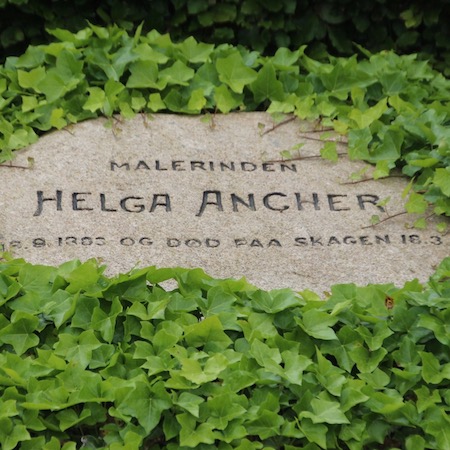 Das Grab von Helga Ancher