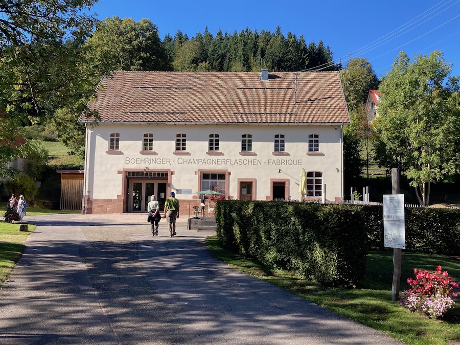 Eines der Gebäude des Buhlbacher Glashüttenmuseums