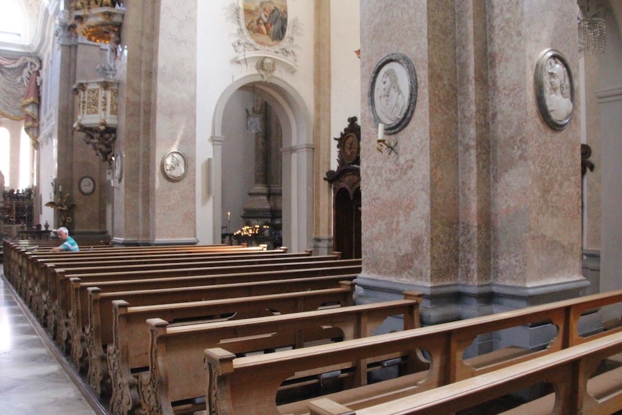 St. Mang von innen - hell und barock