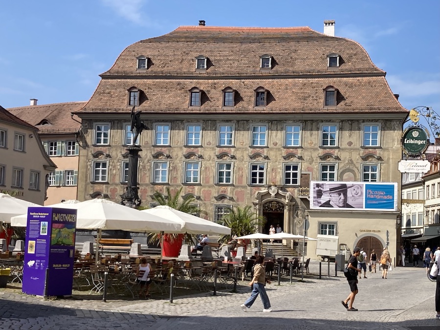 Der Cavazzen steht auf mittelalterlichen Mauern und wurde im Barock neu gebaut.