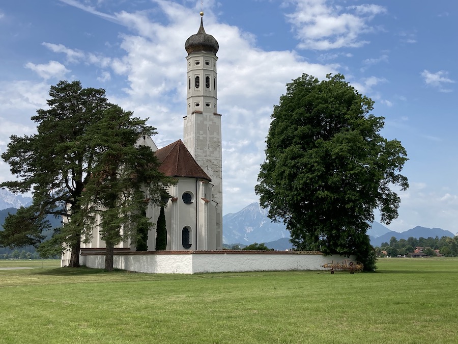 Sankt Coloman auf den Wiesen zwischen Schwangau und Neuschwanstein