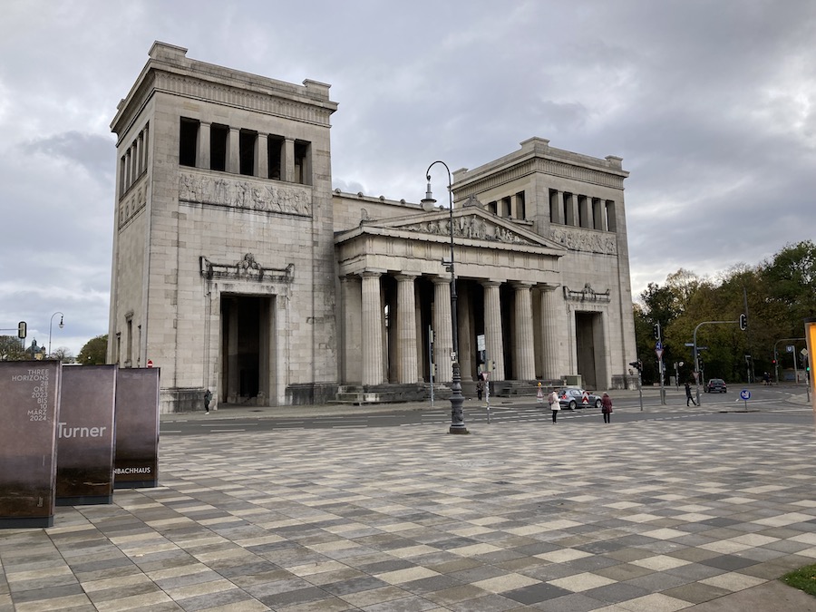 Propyläen am Königsplatz