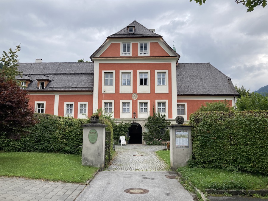 Schloß Adelsheim in der Schroffenbergstraße - heute das Berchtesgadener Heimatmuseum