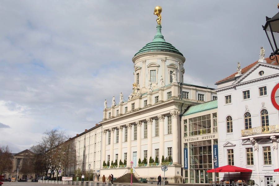 Das Alte Rathaus in Potsdam - fünfhundert Jahre Geschichte und fünf Neubauten.