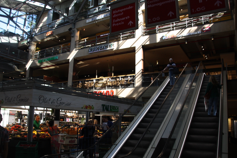 Die Einkausmall Mercado kurz vor zehn Uhr morgens.