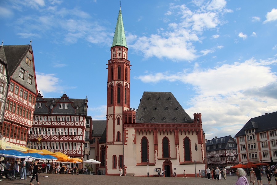 Die Nikolaikirche am Römerberg