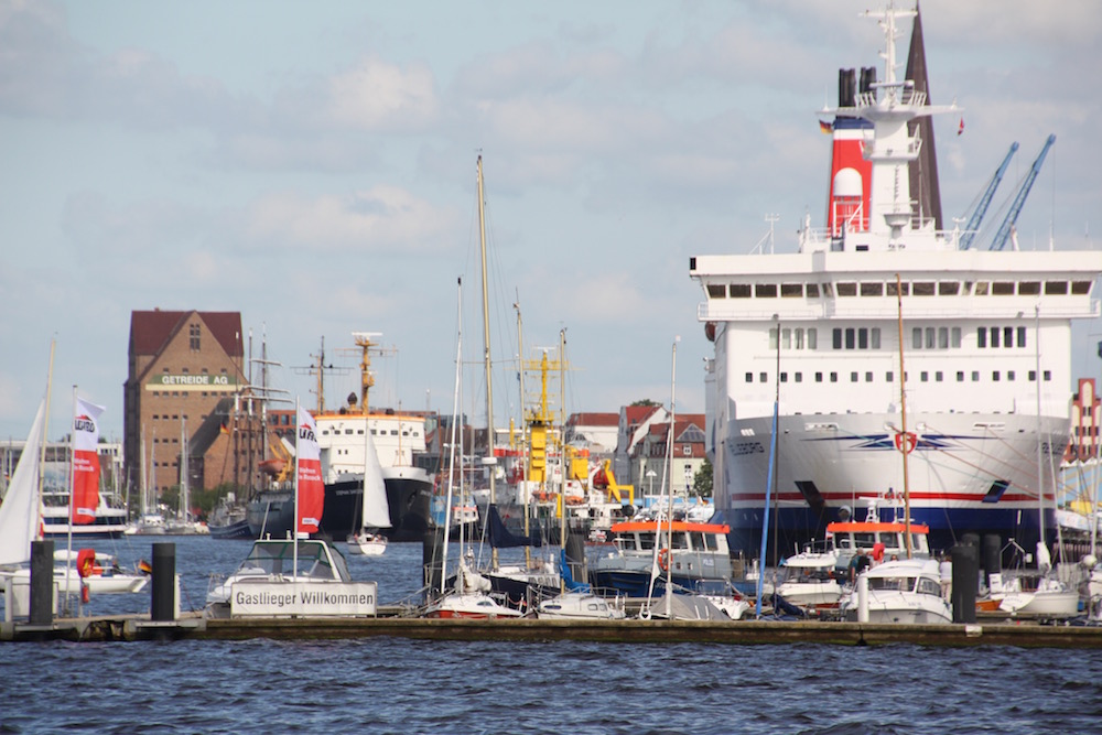 In Wirklichkeit ist die Trelleborg gut 170 m lang, das fällt aber kaum auf.