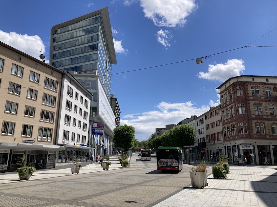 Das Gleisdreieck - hier die Massenbergstraße