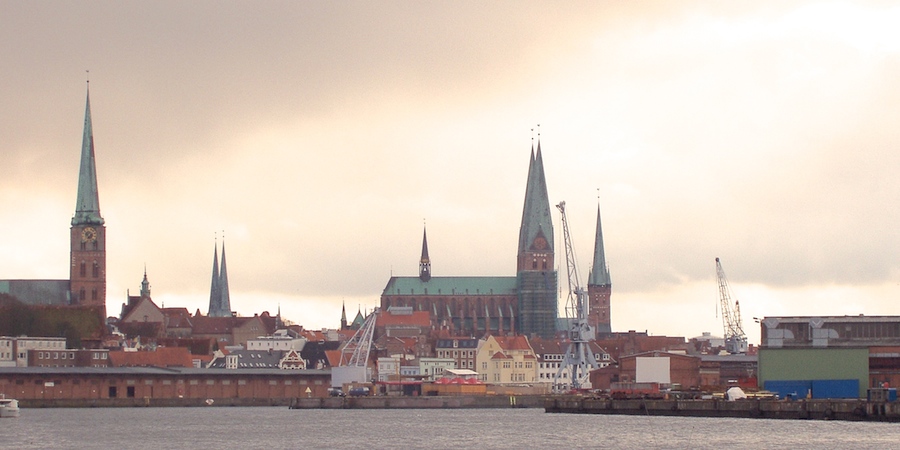 Sieben Türme hat Lübeck - sechs davon sieht man hier.