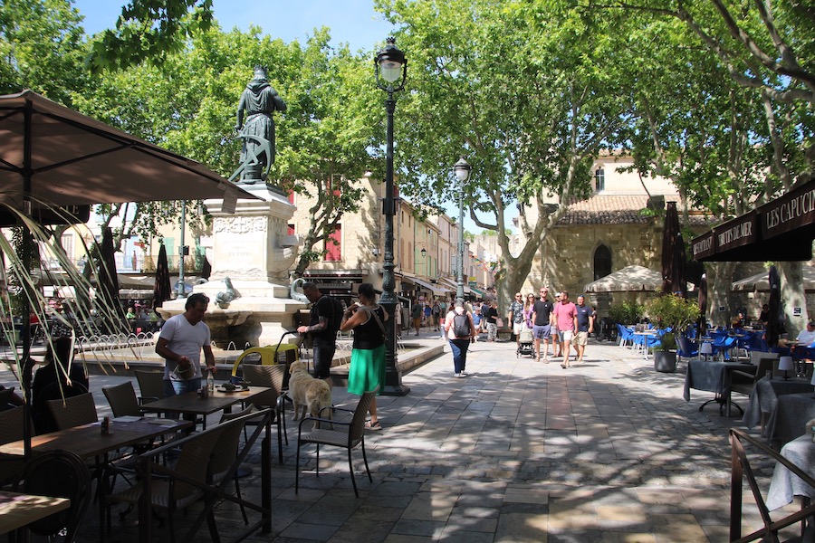 Der Markt von Aigues-Mortes