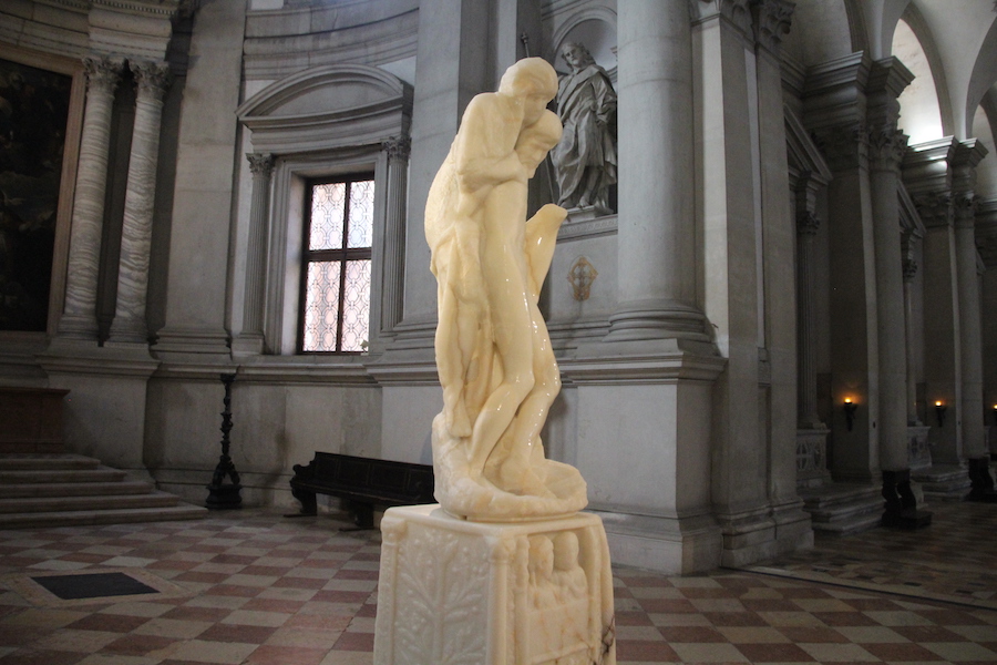 Pieta aus weißem Marmor