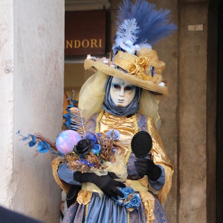 Schon sehr viel aufweniger in Idee und Detail.